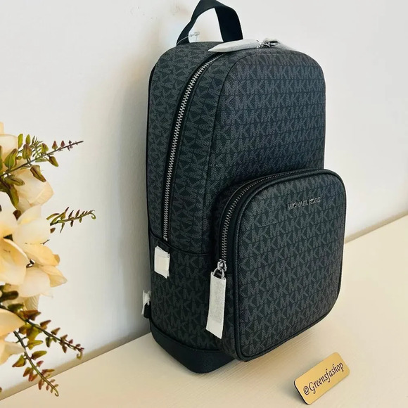 Michael Kors MK Cooper Logo Sling Pack Black Signature - Picture 3 of 8